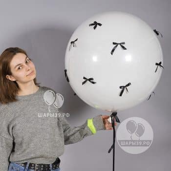 Стеклянный шар с бантиками - модный тренд 2025. Шары39